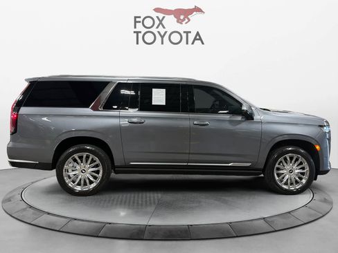 Used 2021 Cadillac Escalade ESV Premium Luxury w/ Driver Assist Tech Package AWD/4WD image 7