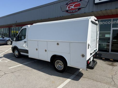 Used 2022 Ford Transit 350 RWD image 4