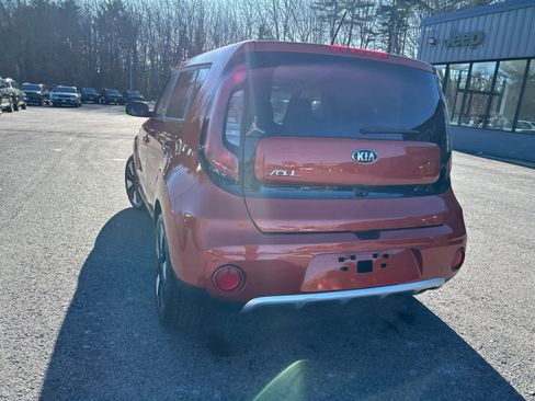 Used 2018 Kia Soul + image 11