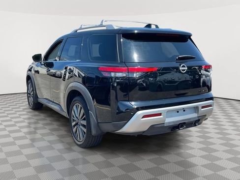 Used 2024 Nissan Pathfinder SL w/ SL Premium Package AWD/4WD image 5