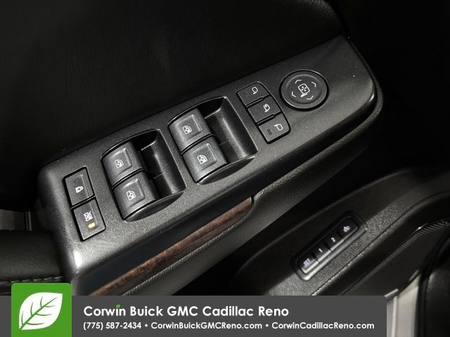 Used 2017 GMC Yukon XL SLT w/ Open Road Package AWD/4WD image 32