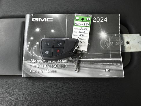 Used 2024 GMC Sierra 2500 Pro w/ Convenience Package RWD image 17