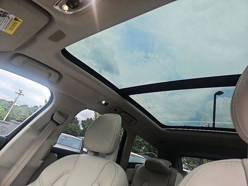 Used 2018 Volvo V90 T6 Cross Country w/ Convenience Package AWD/4WD image 30