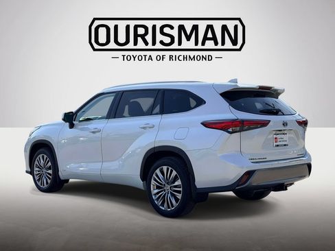 Used 2023 Toyota Highlander Platinum AWD/4WD image 23