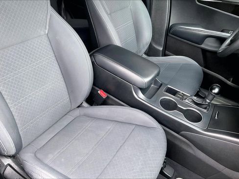 Used 2018 Kia Sorento LX image 21