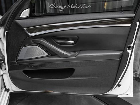 Used 2013 BMW M5 RWD image 36