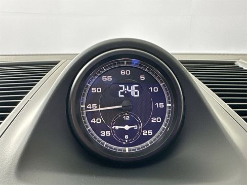 Certified 2026 Porsche Macan image 24