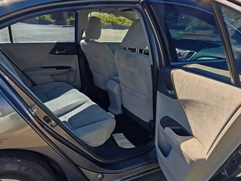 Used 2013 Honda Accord LX image 34