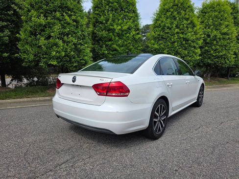 Used 2014 Volkswagen Passat 1.8T Sport FWD image 5