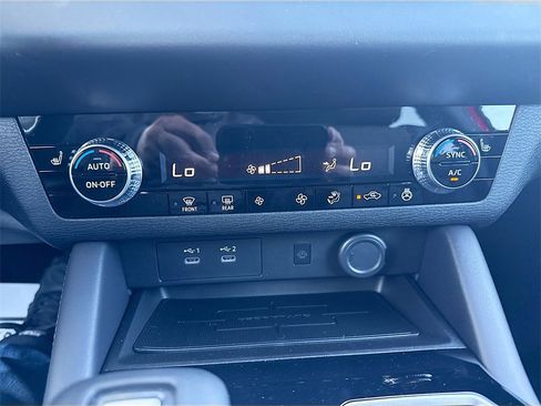 New 2026 Mitsubishi Outlander SE image 16