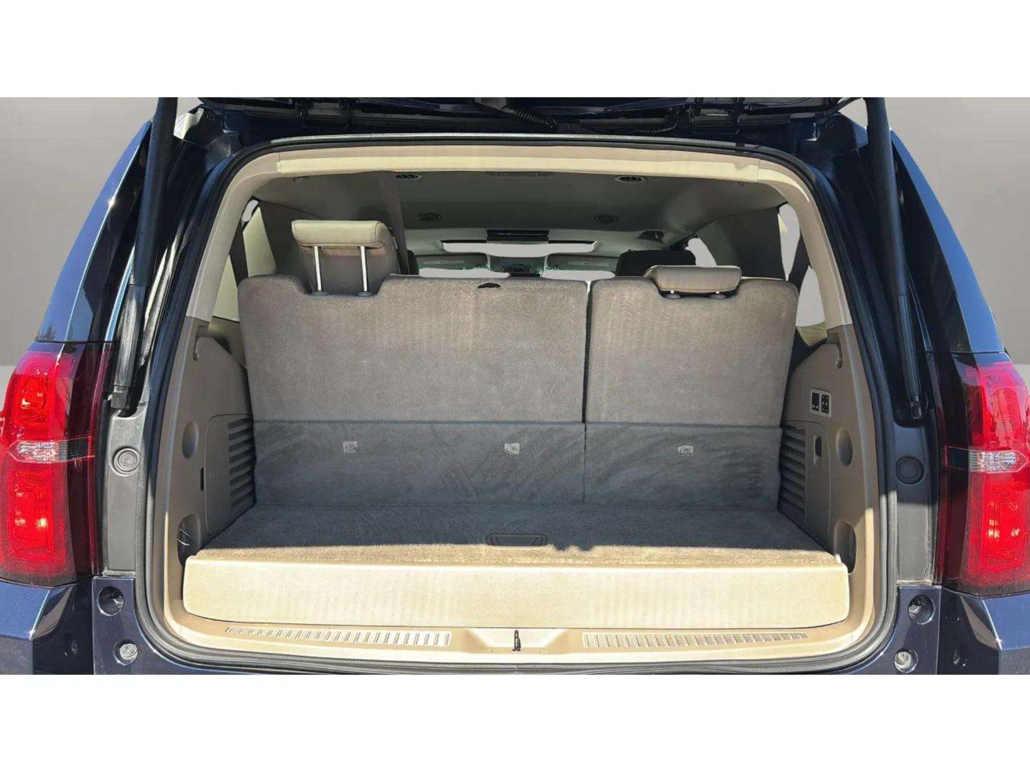 Used 2017 Chevrolet Tahoe LT AWD/4WD image 9