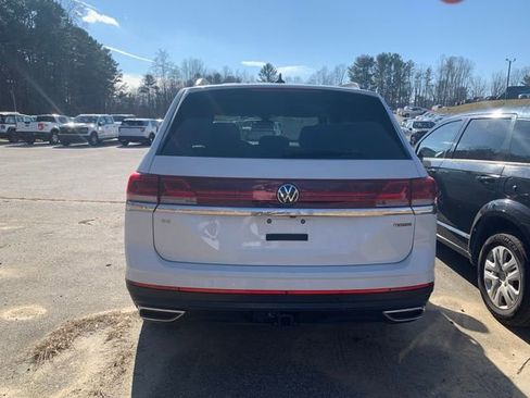 Used 2024 Volkswagen Atlas SE image 21