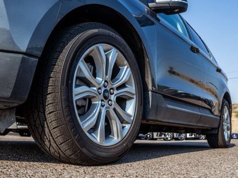 Used 2024 Ford Edge Titanium AWD/4WD image 12