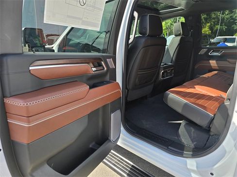 New 2025 GMC Sierra 2500 Denali Ultimate image 16