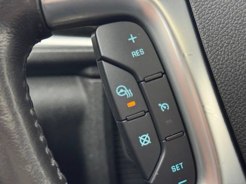 Used 2015 Chevrolet Traverse LTZ AWD/4WD image 20