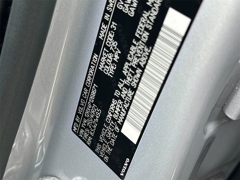 Certified 2023 Volvo XC60 B5 Ultimate image 28