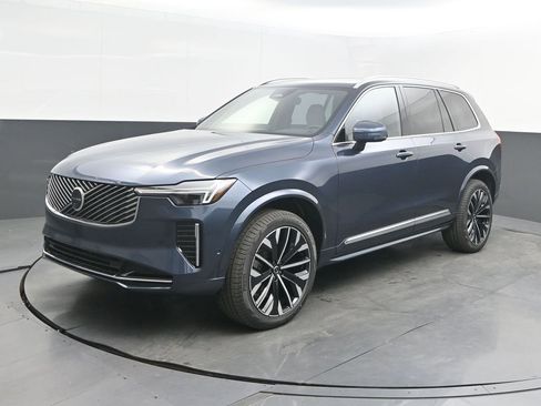 New 2026 Volvo XC90 B6 Plus AWD/4WD image 1