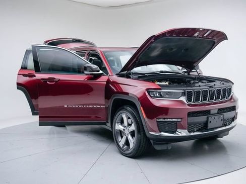 Used 2022 Jeep Grand Cherokee L Limited w/ Luxury Tech Group II AWD/4WD image 15