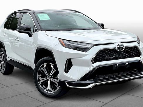 Certified 2025 Toyota RAV4 XSE image 2