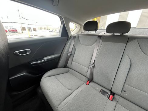 Used 2025 Kia K4 FWD image 35