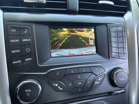 Used 2018 Ford Fusion SE FWD image 32