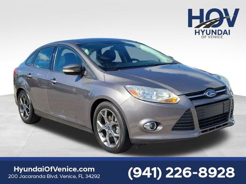 Used 2014 Ford Focus SE w/ Equipment Group 201A image 1