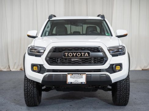 Used 2022 Toyota Tacoma SR5 w/ Trail Edition AWD/4WD image 2