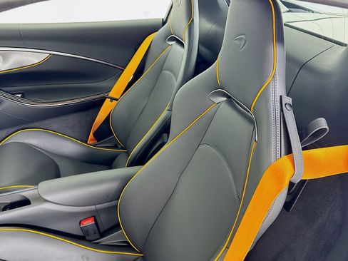 New 2026 McLaren Artura Spider image 18