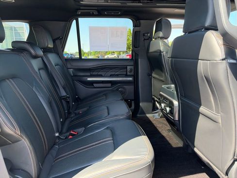 Used 2022 Ford Expedition Platinum AWD/4WD image 41