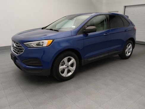 Used 2021 Ford Edge SE w/ Cargo Accessory Package FWD image 2