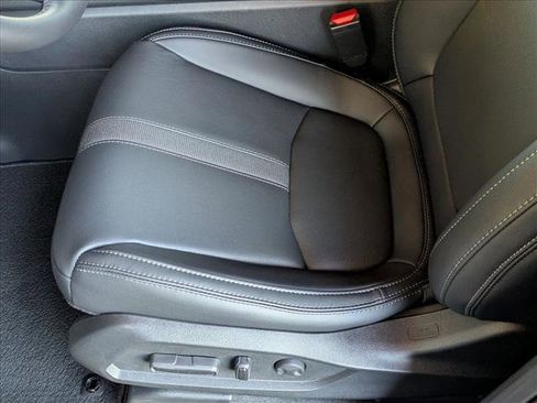 New 2025 Honda Pilot Touring image 4