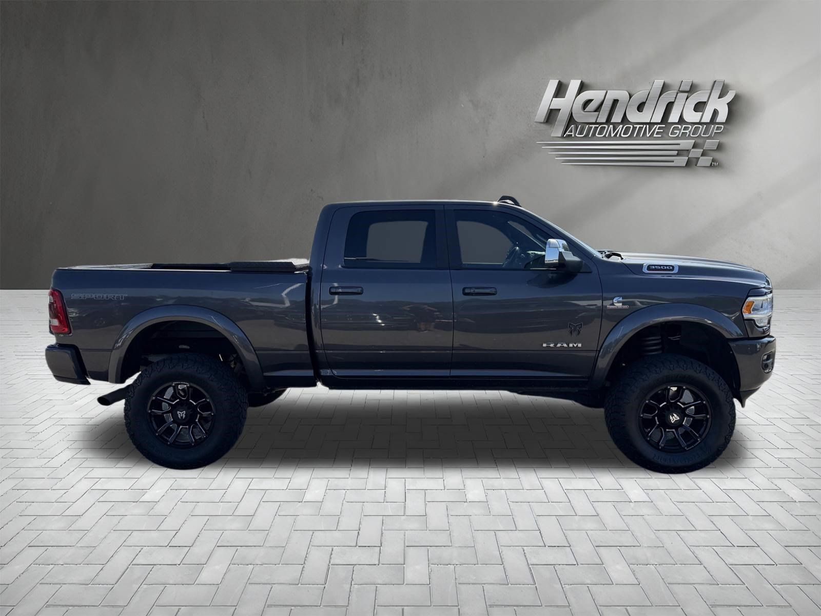 Used 2022 RAM 3500 Laramie AWD/4WD image 10