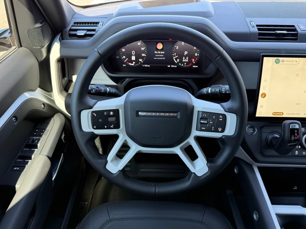 New 2026 Land Rover Defender 130 X-Dynamic SE AWD/4WD image 18