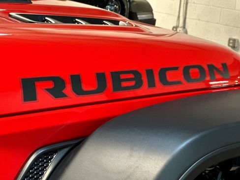 New 2024 Jeep Wrangler Unlimited Rubicon w/ Technology Group image 26