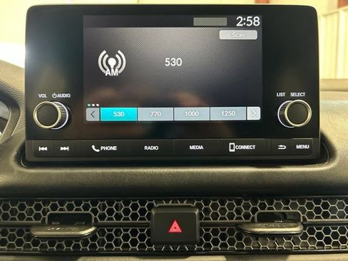 Certified 2024 Honda HR-V Sport image 30