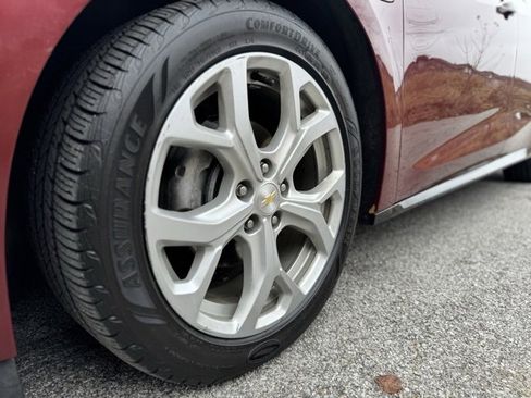 Used 2017 Chevrolet Volt Premier w/ Driver Confidence Package image 2