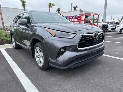 Used 2024 Toyota Highlander LE