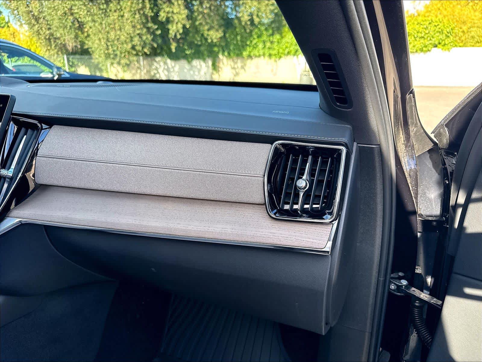 New 2027 Volvo XC90 B6 Plus AWD/4WD image 29