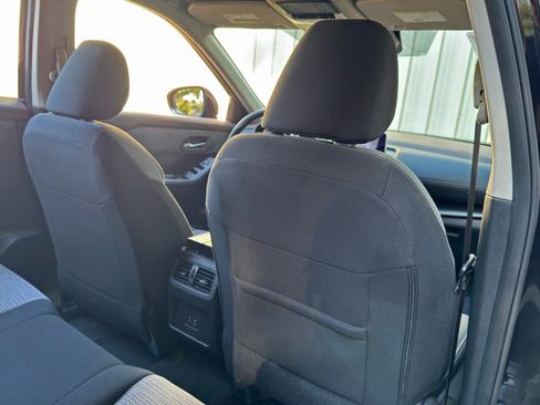 Used 2023 Nissan Rogue SV FWD image 30