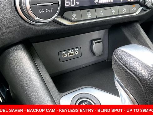 Used 2021 Nissan Sentra SV FWD image 16