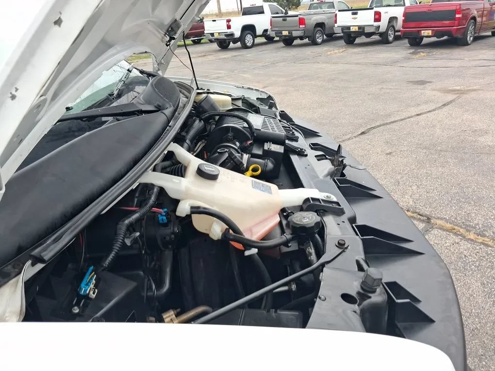 Used 2015 Chevrolet Express 2500 RWD image 13