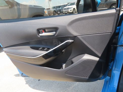 Used 2019 Toyota Corolla XSE FWD image 16