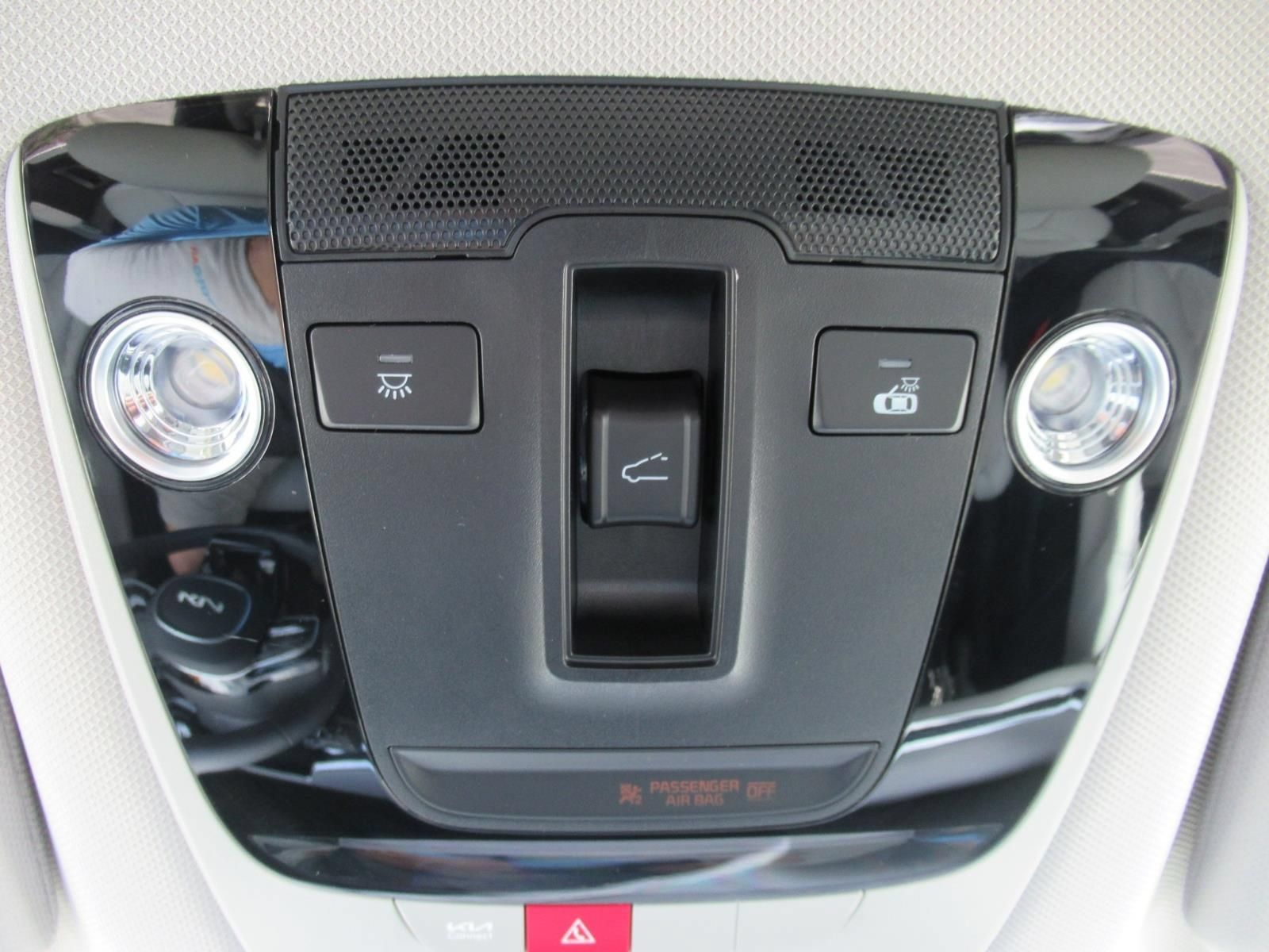 Used 2025 Kia Sorento SX FWD image 32