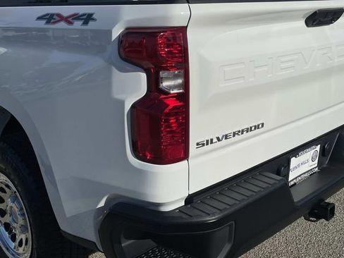 Used 2025 Chevrolet Silverado 1500 W/T w/ WT Value Package image 29
