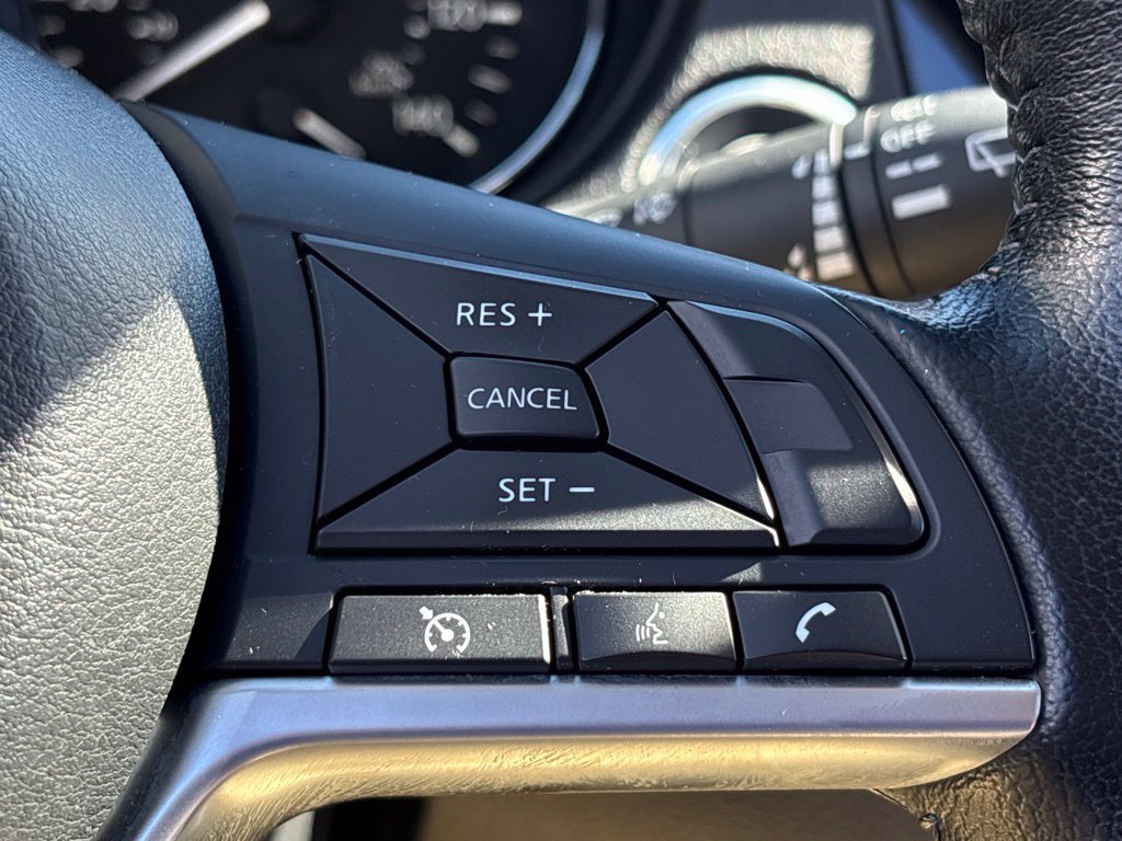Used 2020 Nissan Rogue SV AWD/4WD image 19