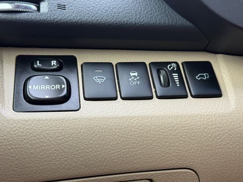 Used 2013 Toyota Highlander Limited image 22