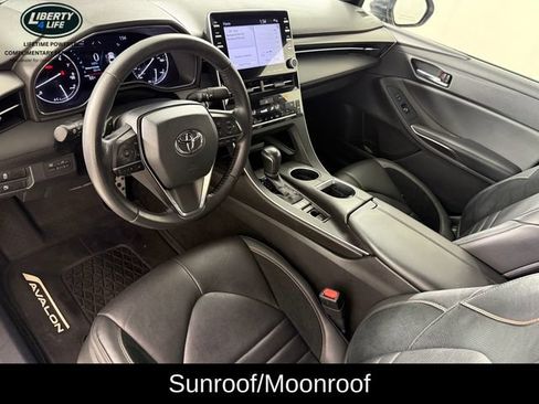 Used 2021 Toyota Avalon XSE FWD image 13