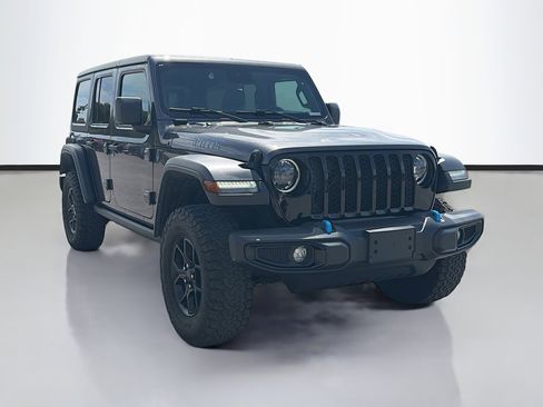 Used 2024 Jeep Wrangler Willys AWD/4WD image 7