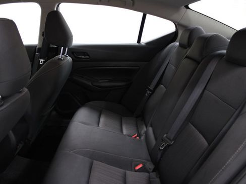 Used 2024 Nissan Altima 2.5 SV FWD image 19