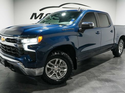 Used 2023 Chevrolet Silverado 1500 LT w/ Protection Package AWD/4WD image 2